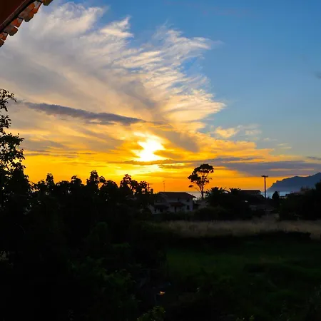 House Litsa With Parking And Gardens 50m From Agios Gordios アパート
