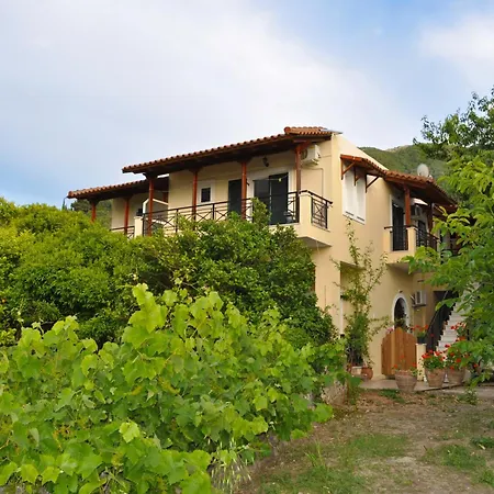 House Litsa With Parking And Gardens 50m From Agios Gordios アギオス・ゴルディオス