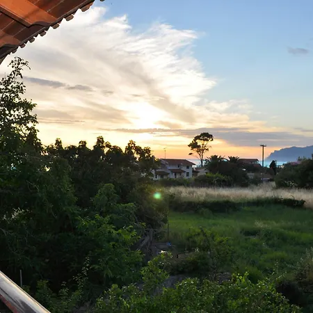 Apartment House Litsa With Parking And Gardens 50m From Agios Gordios *