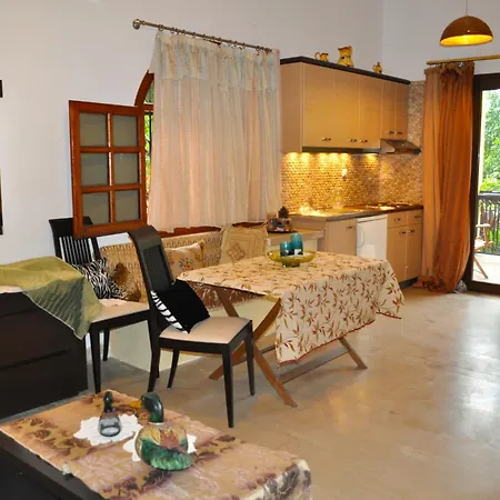 House Litsa With Parking And Gardens 50m From Agios Gordios Apartmán Agios Gordios (Corfu)